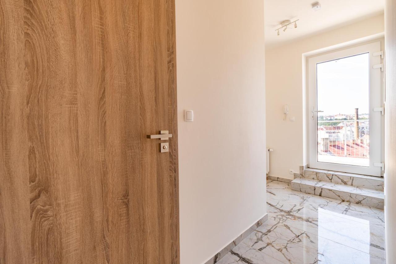 Penthouse # 81 With Panoramic View In Elite Rezidence With Free Parking * Prague